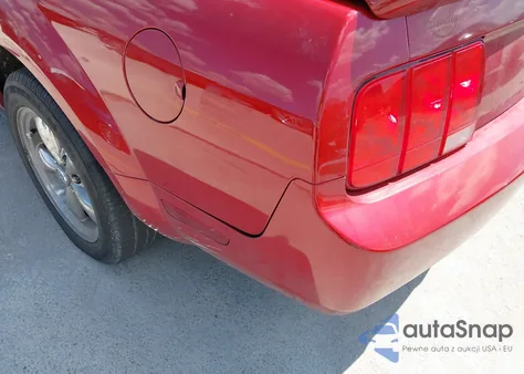 2008 Ford Mustang V6 Deluxe/V6 Premium из США, поврежденный, VIN 1ZVHT84N985204855